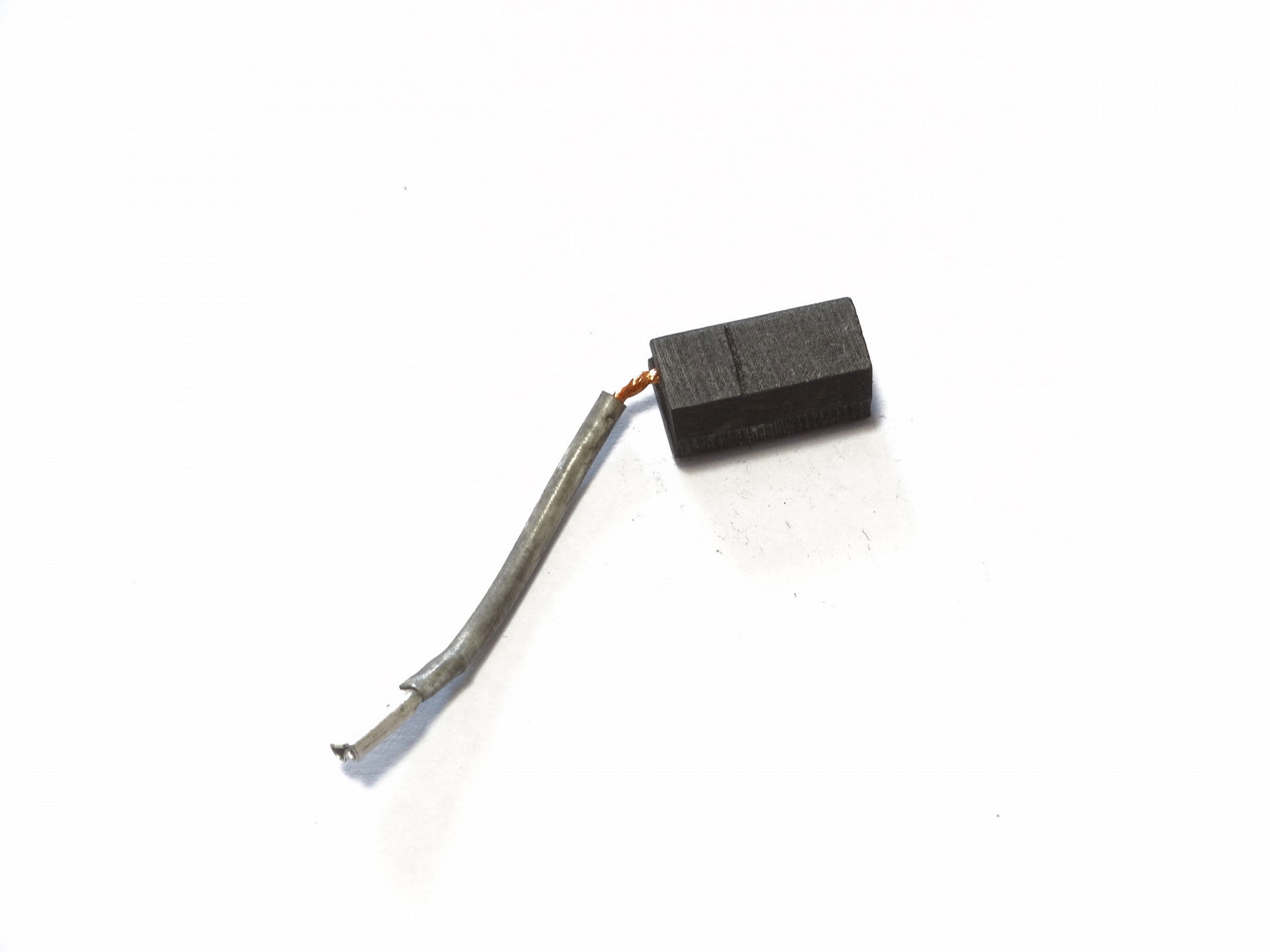 Szénkefe 6,5X9X17 mm sarus HIKOKI 999088 termék fő termékképe